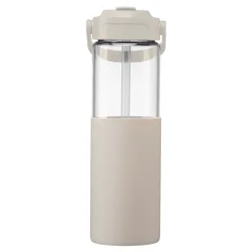Juno Glasflasche mit Silikonhülle und Trinkhalm - 590 ml in Düne