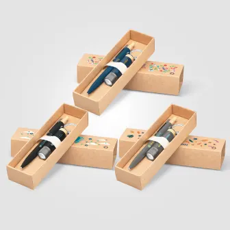 Coffret cadeau Reborn, stylo et lampe torche, aluminium recyclé avec accents en bambou - impression jet d’encre couleur intégrale